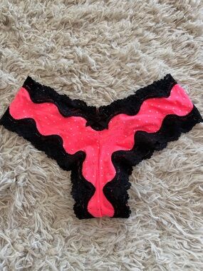 NWT 2012 VTG Victoria’s Secret SLT Foil Polka Dot Lace Cheeky Panty X-Small